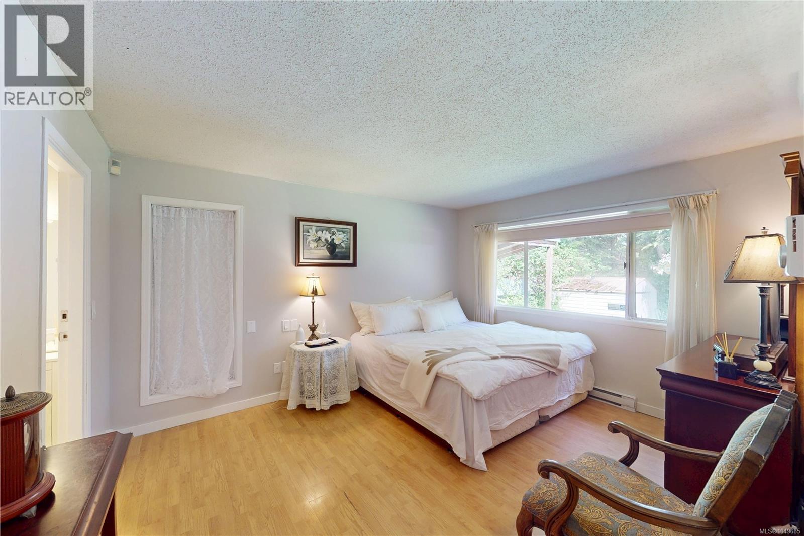 1382 McKenzie Ave - Image 26