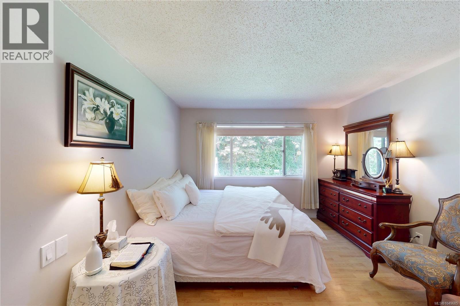 1382 McKenzie Ave - 27