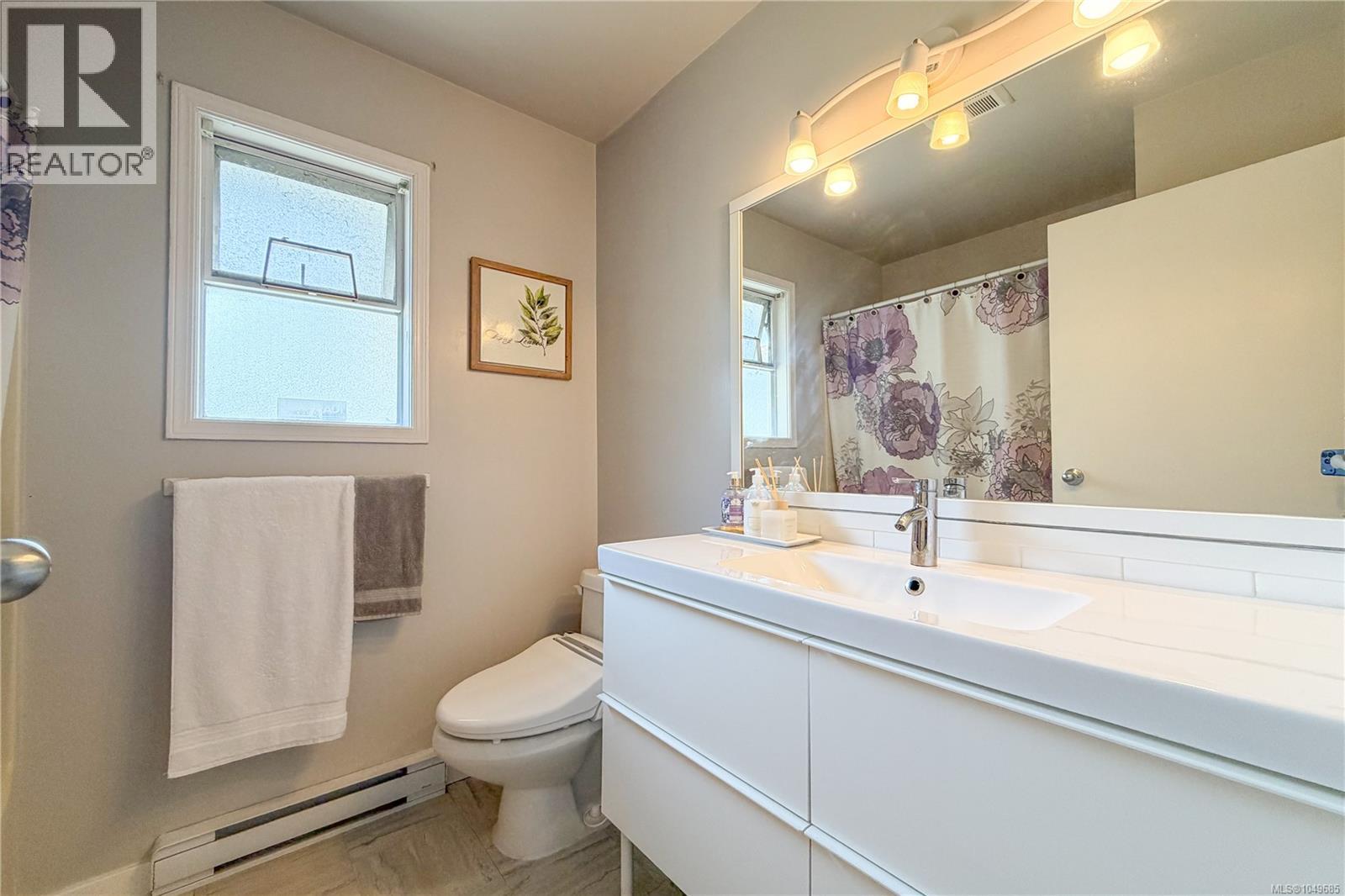 1382 McKenzie Ave - 35