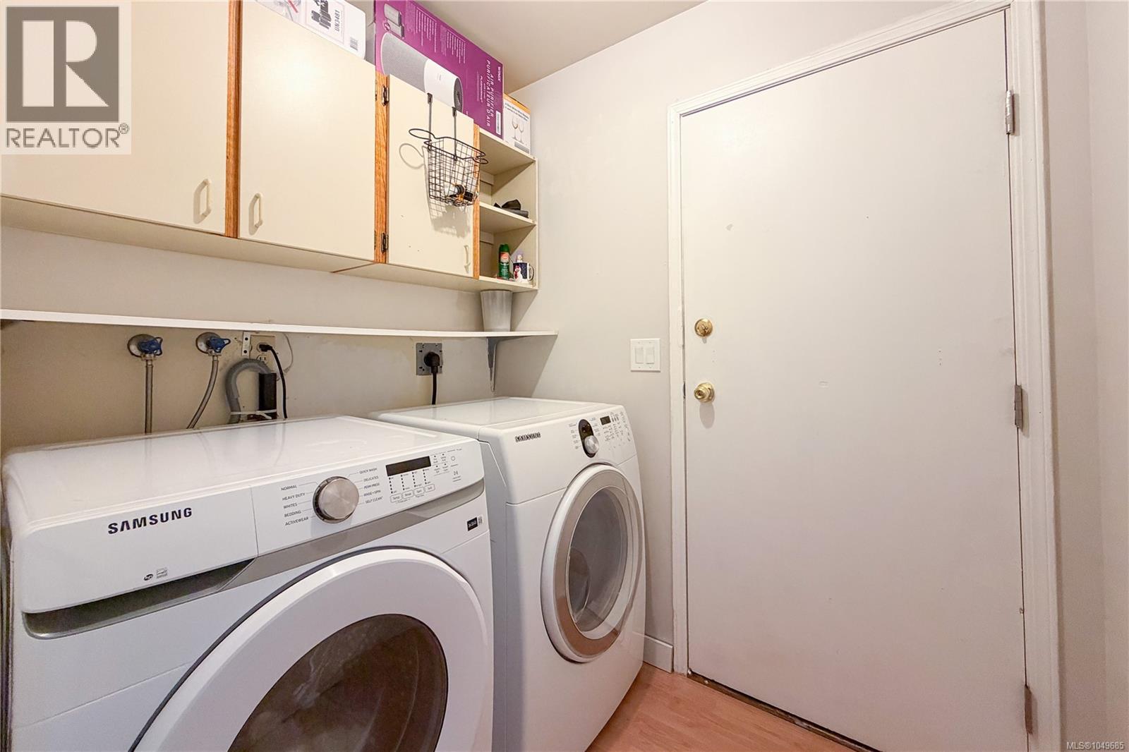 1382 McKenzie Ave - 42
