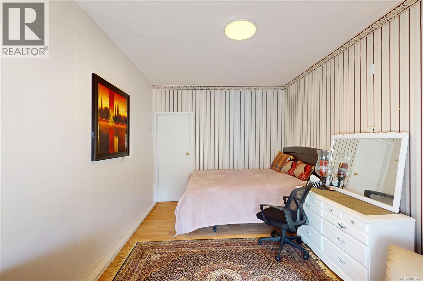 1382 McKenzie Ave - 44