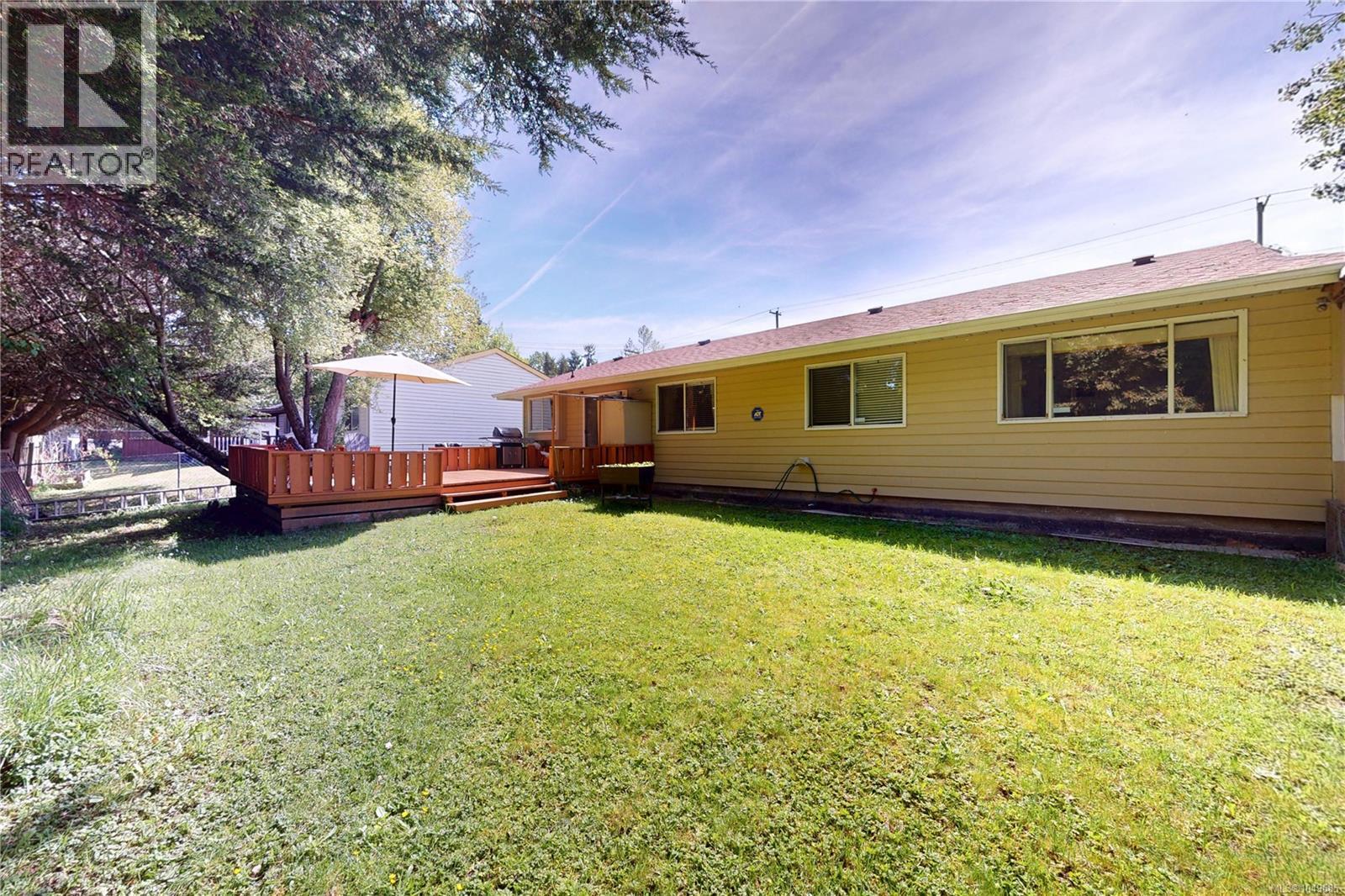 1382 McKenzie Ave - 56