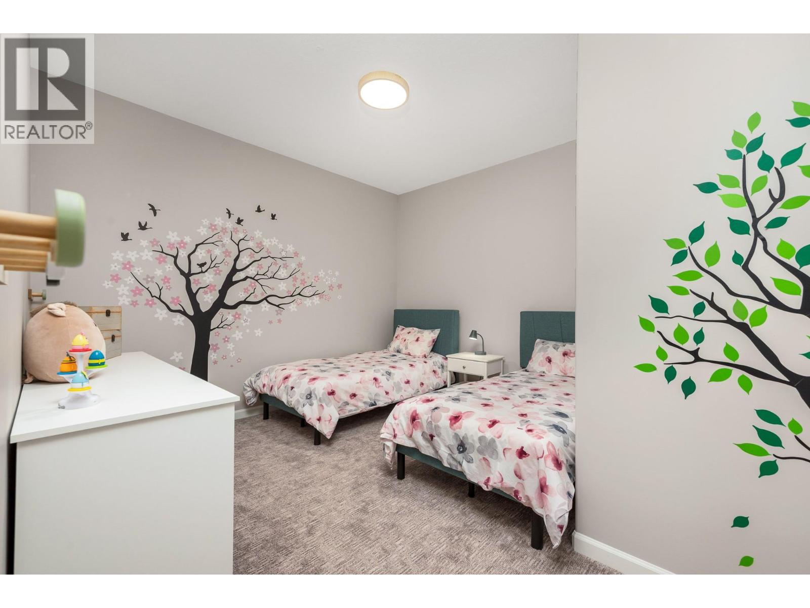 #11 100 Kestrel Place - Image 41