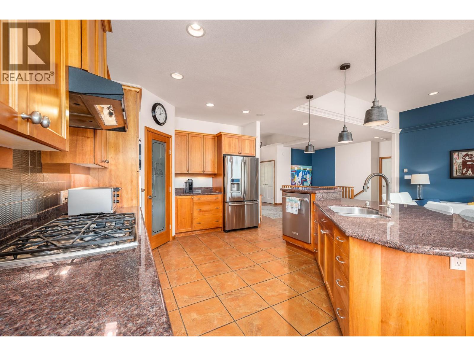 #11 100 Kestrel Place - 16
