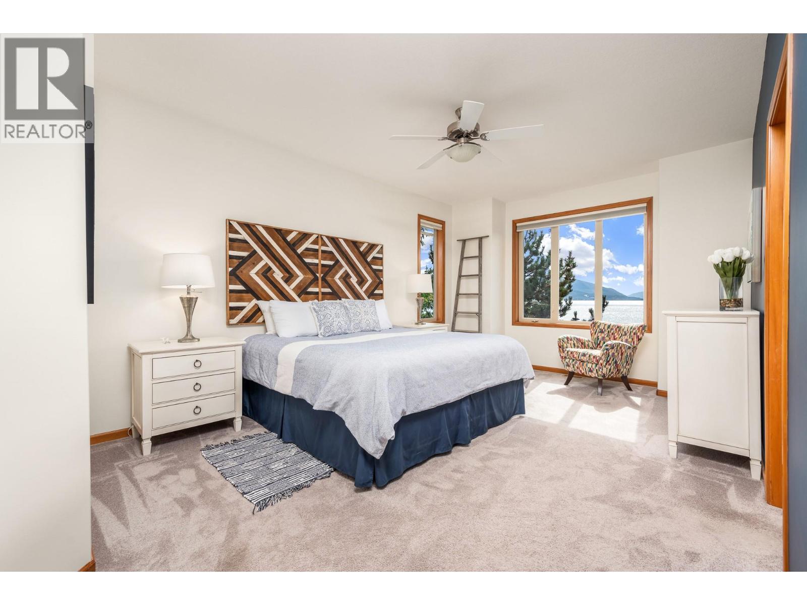 #11 100 Kestrel Place - 24