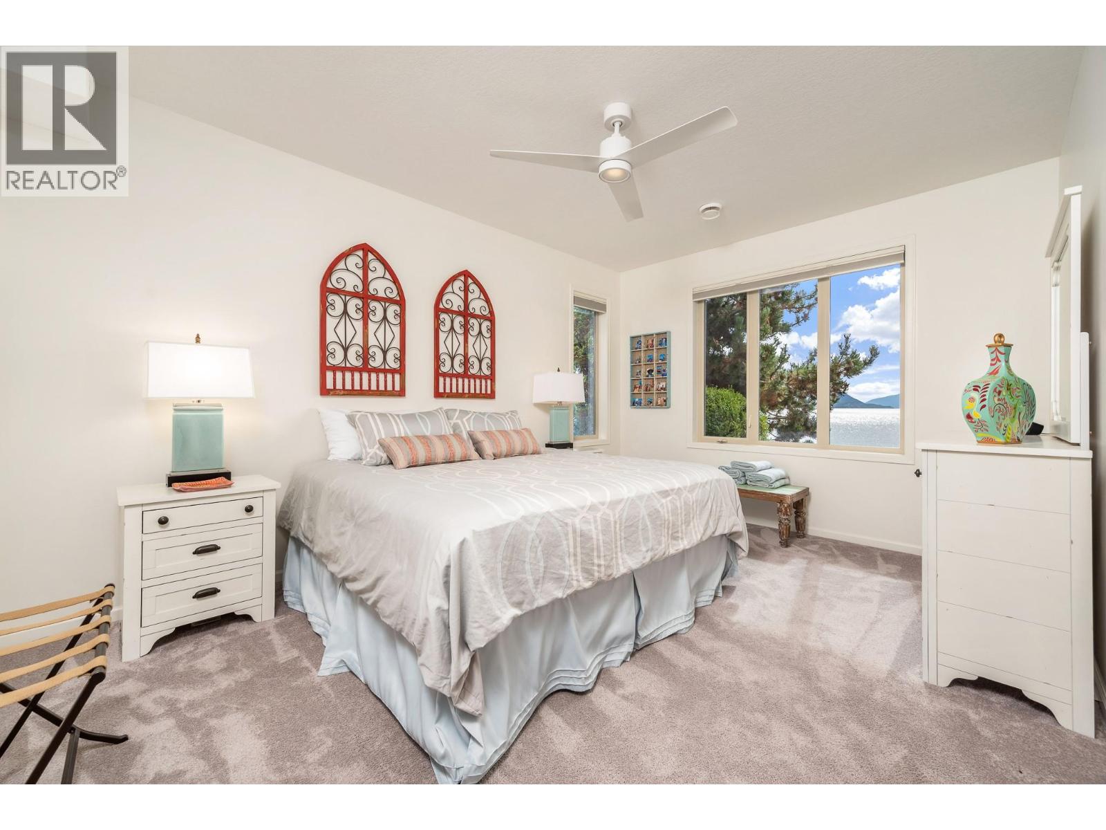 #11 100 Kestrel Place - 38