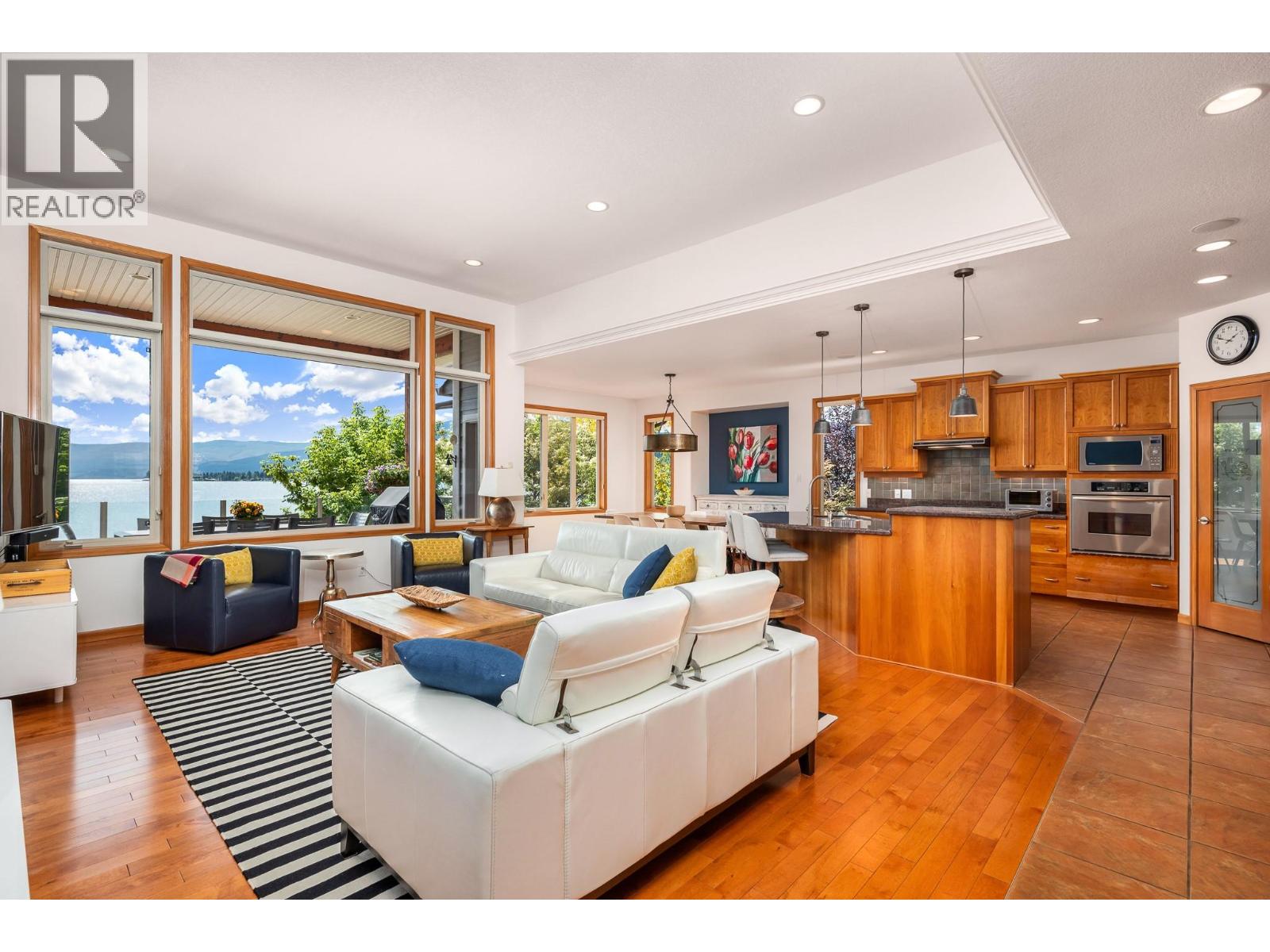 #11 100 Kestrel Place - 10