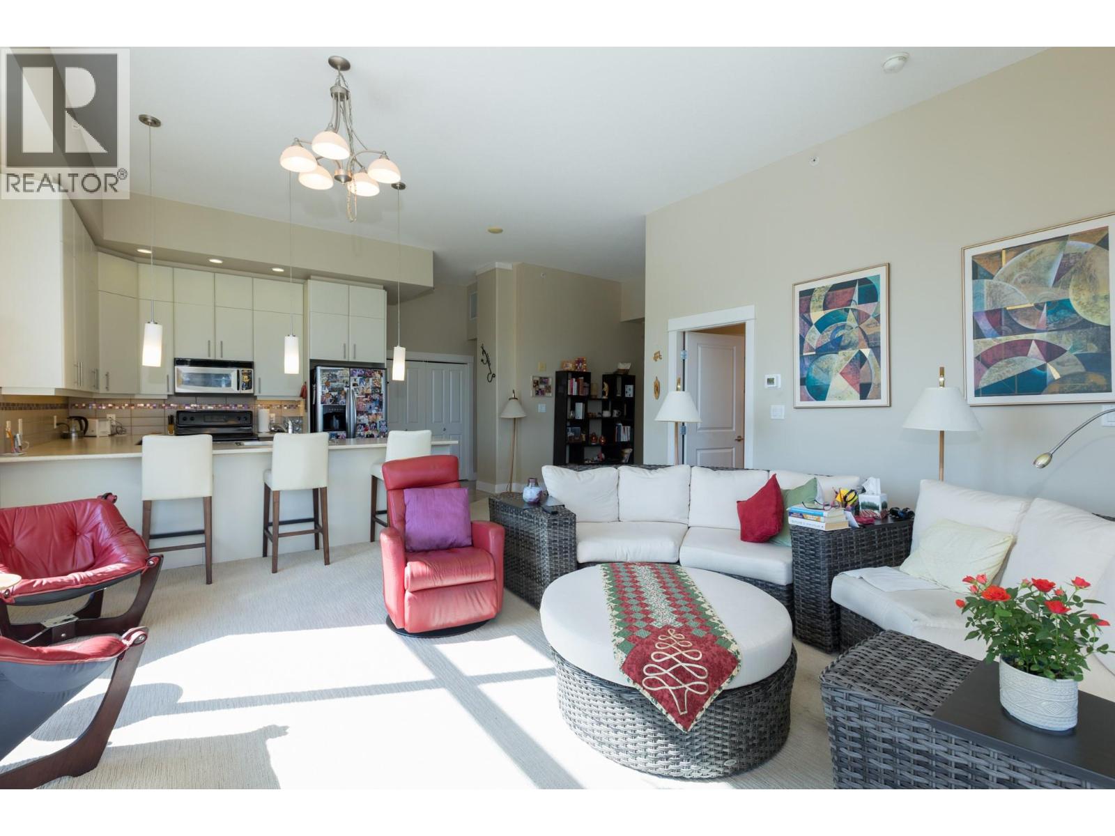 804 1329 Ellis Street, Kelowna