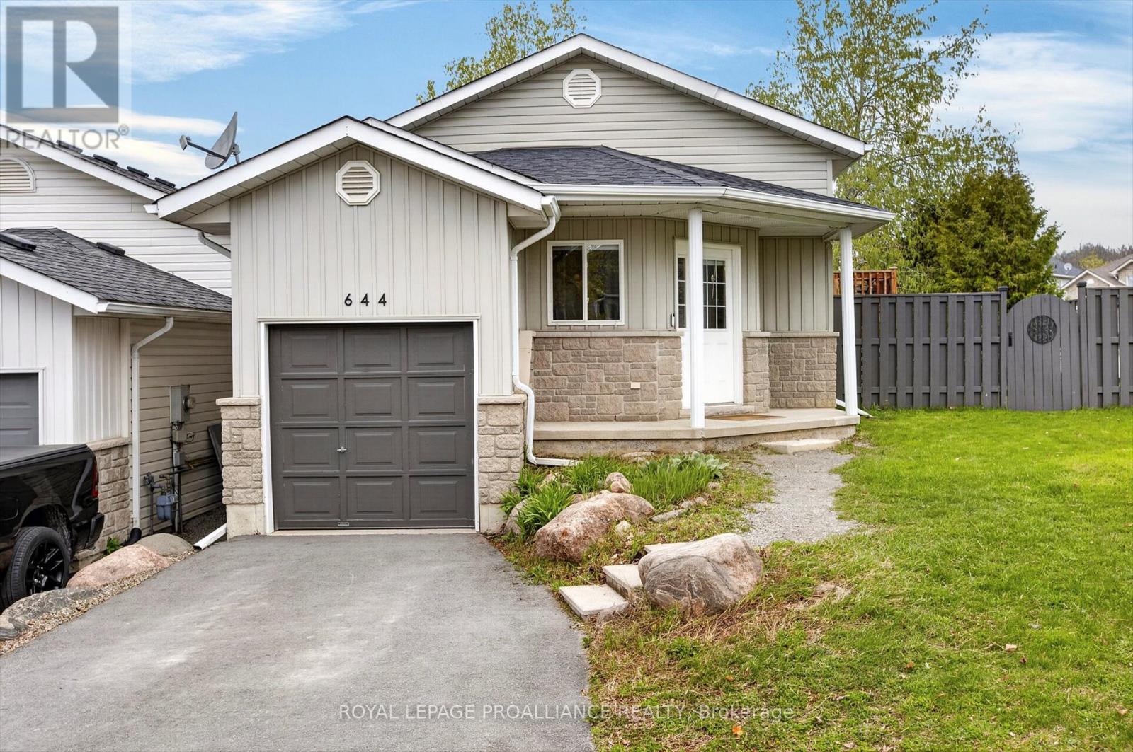 644 TRAILVIEW DRIVE, Peterborough (Ashburnham Ward 4) — photo 2