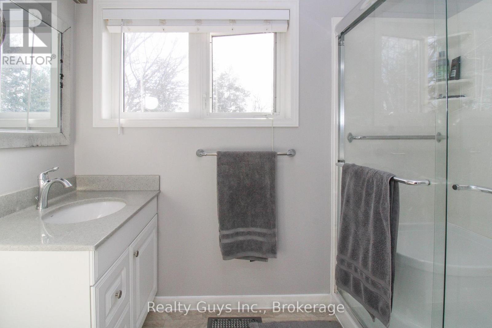 867 TWOMEY PLACE - 37
