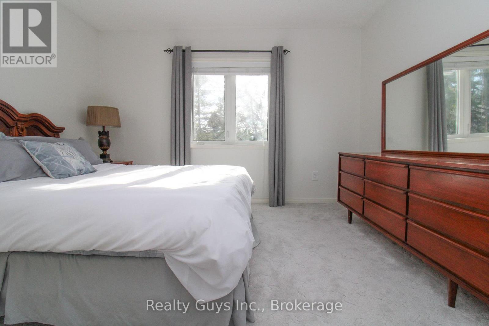 867 TWOMEY PLACE - 41