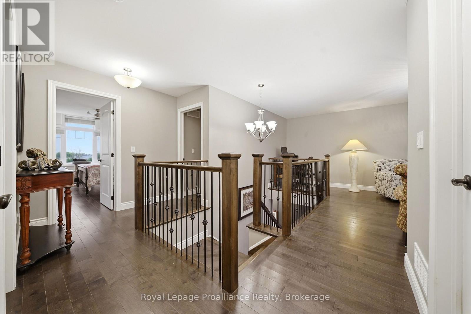 32 WALNUT CRESCENT - Image 19
