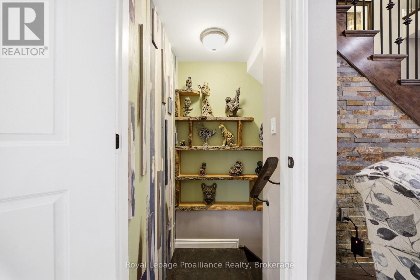 32 WALNUT CRESCENT - Image 32