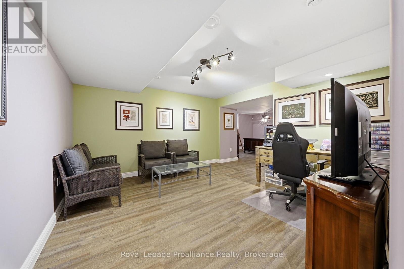 32 WALNUT CRESCENT - Image 34