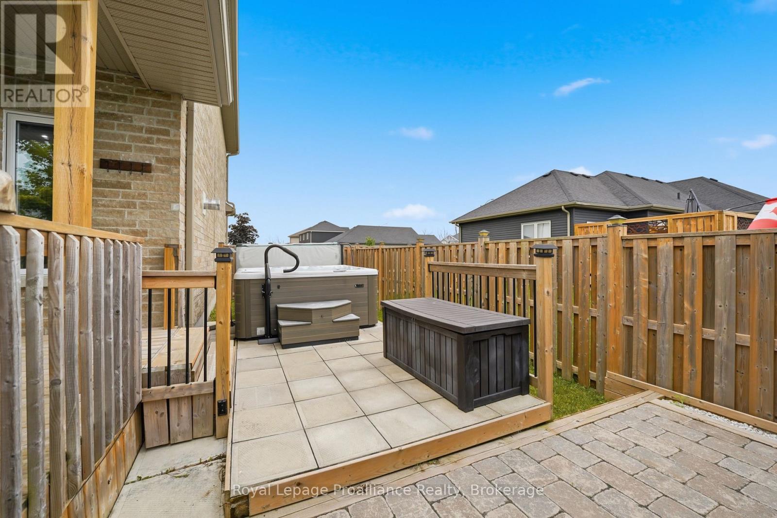 32 WALNUT CRESCENT - Image 42