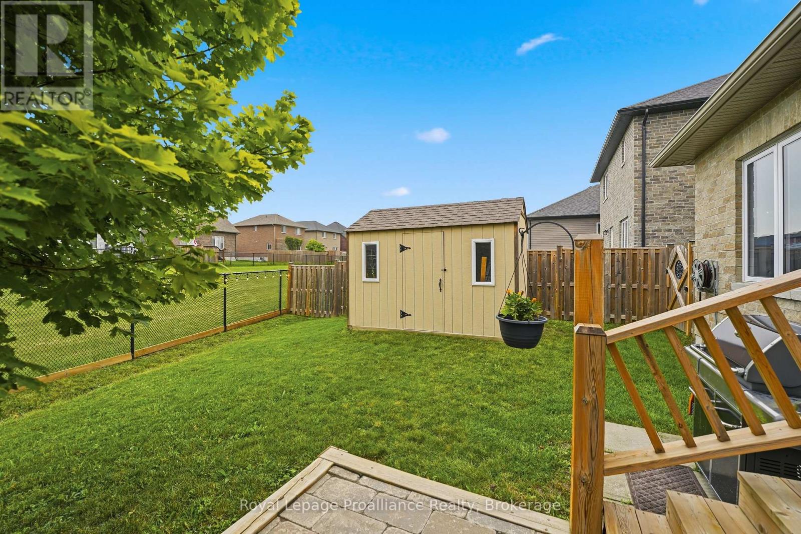 32 WALNUT CRESCENT - Image 44
