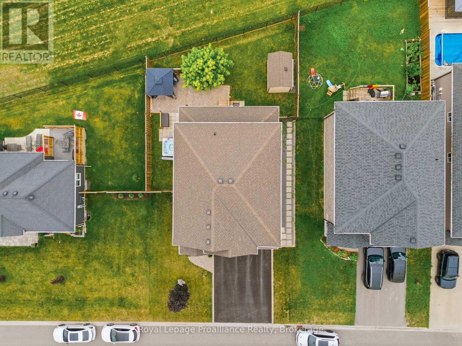 32 WALNUT CRESCENT - Image 48