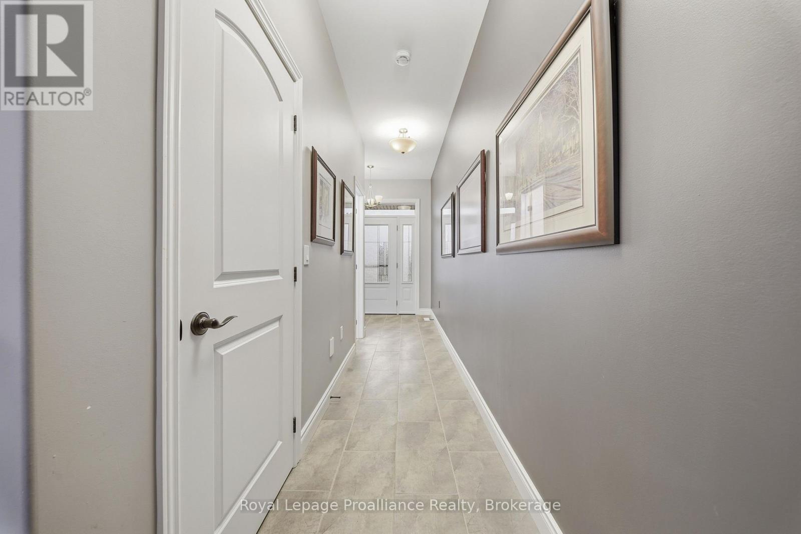 32 WALNUT CRESCENT, Belleville (Thurlow Ward) — photo 9