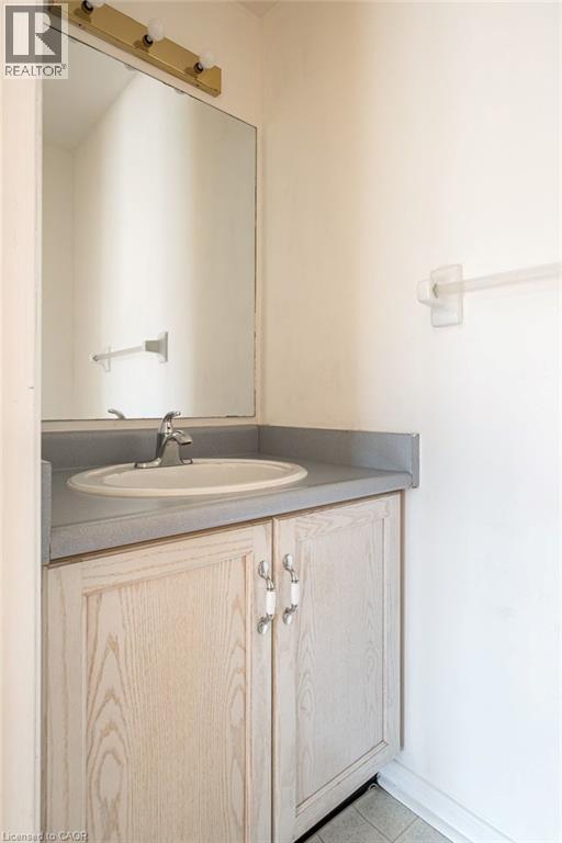 266 LIMERIDGE Road E Unit# 10, Hamilton — photo 8