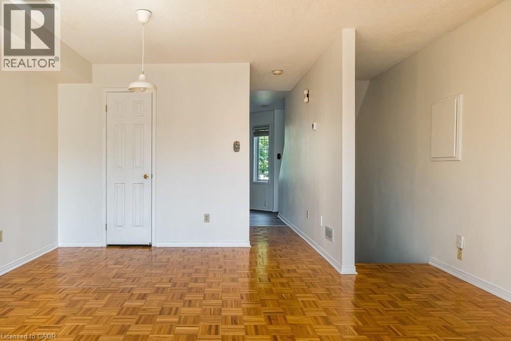 266 LIMERIDGE Road E Unit# 10, Hamilton — photo 9