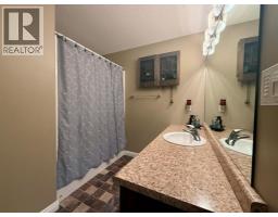 Laundry room - 4905 5 Avenue, Chauvin, AB T0B0V0 Photo 13