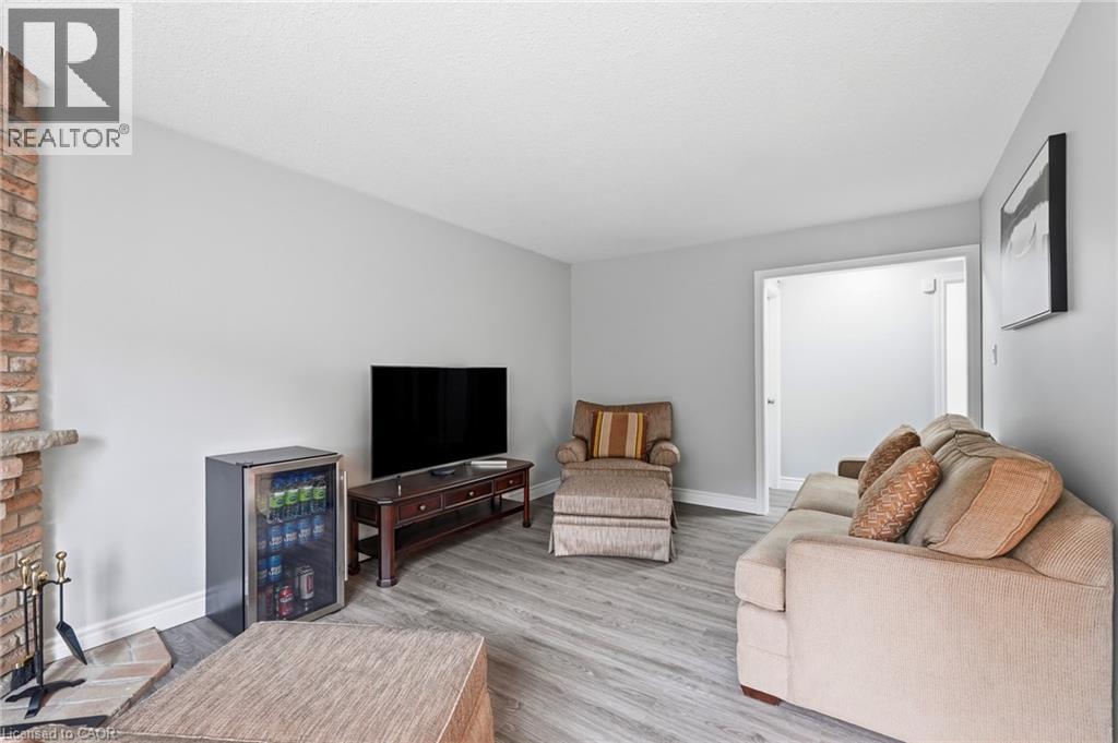 20 MANSFIELD Street, Brampton — photo 9
