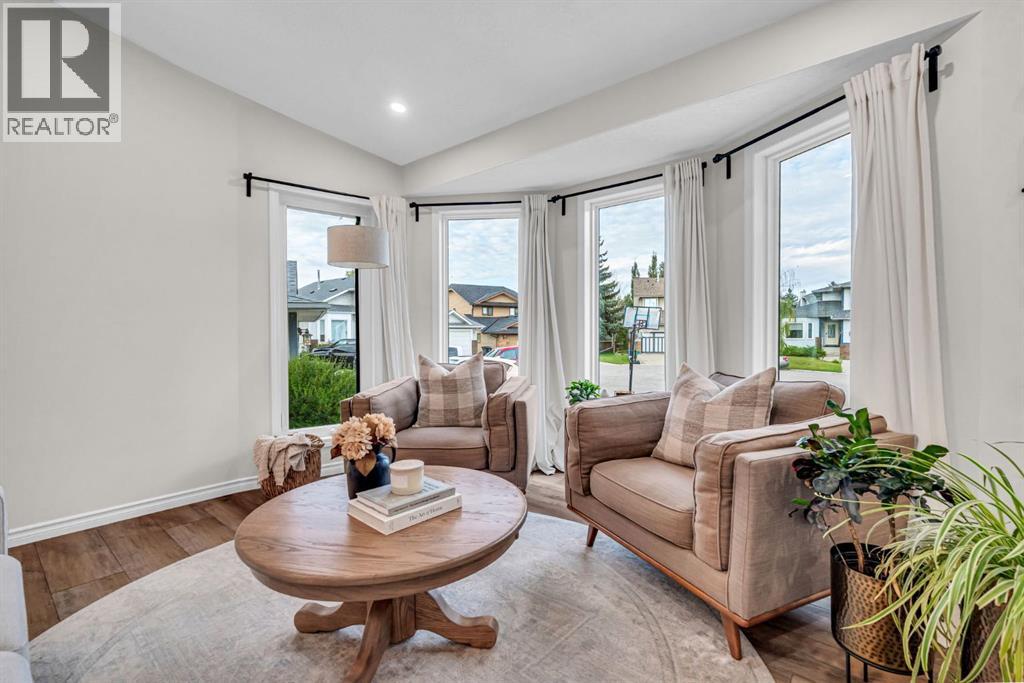 131 Douglas Woods Place SE, Douglasdale/Glen, Calgary photo 5