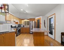 3pc Bathroom - 6308 30 Avenue, Camrose, AB T4V4V9 Photo 8