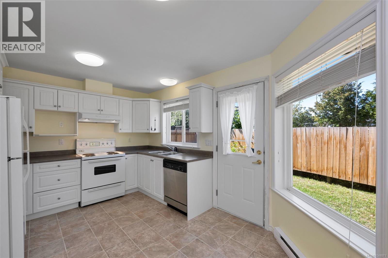 #7 3365 Auchinachie Rd - 12