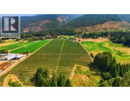 4pc Ensuite bath - 1199 Mountain View Road, Spallumcheen, BC V4Y0S2 Photo 11