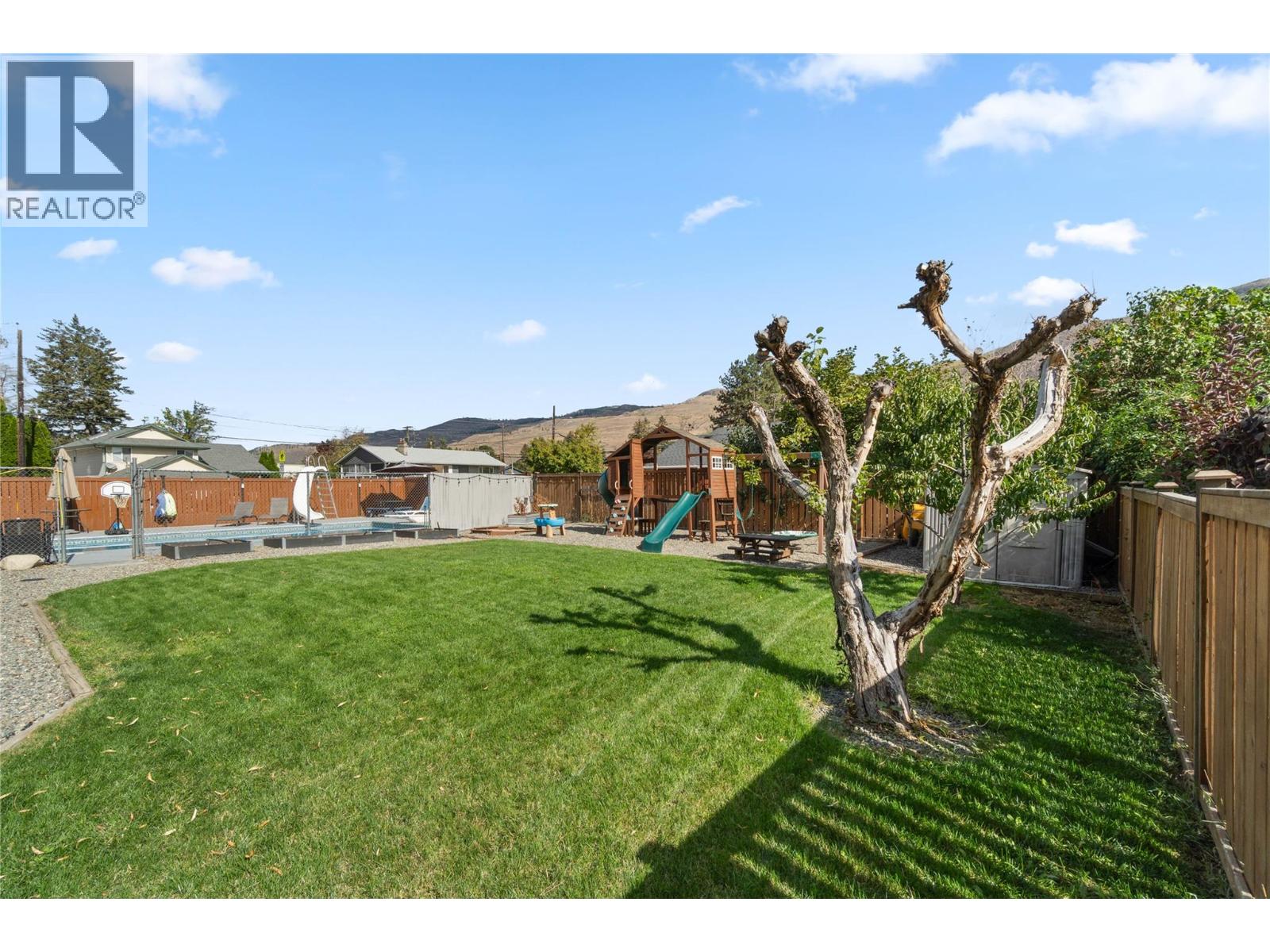 811 SUMAC Place - Image 24