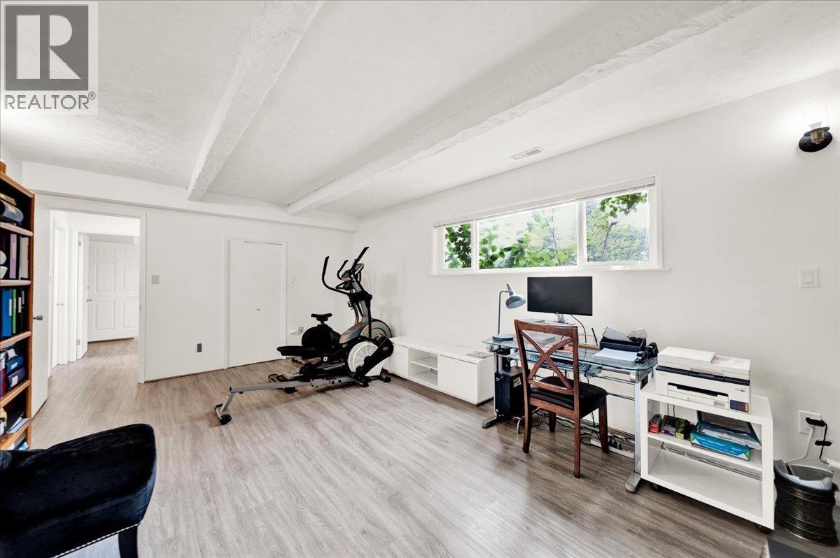 1433 KINGS AVENUE, West Vancouver