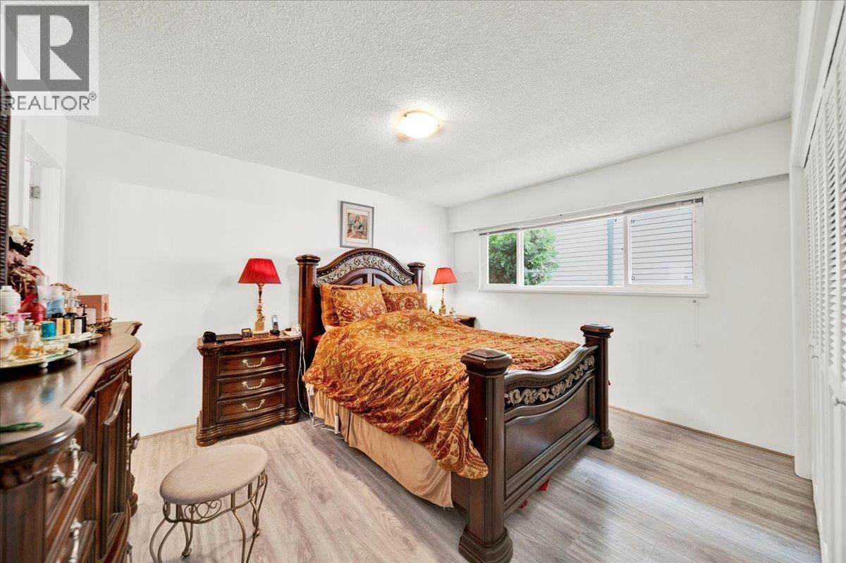 1433 KINGS AVENUE, West Vancouver