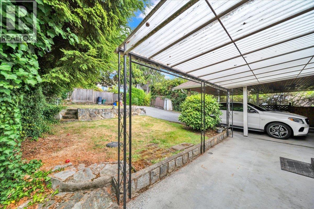 1433 KINGS AVENUE, West Vancouver