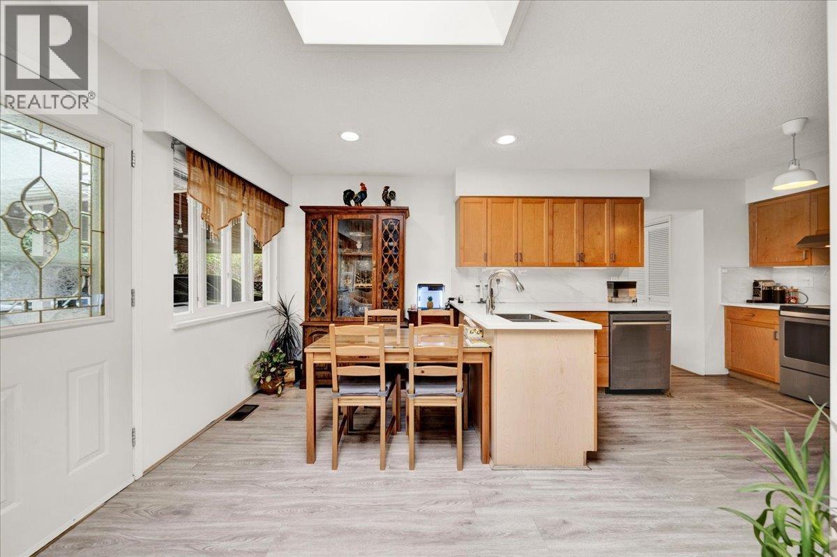 1433 KINGS AVENUE, West Vancouver