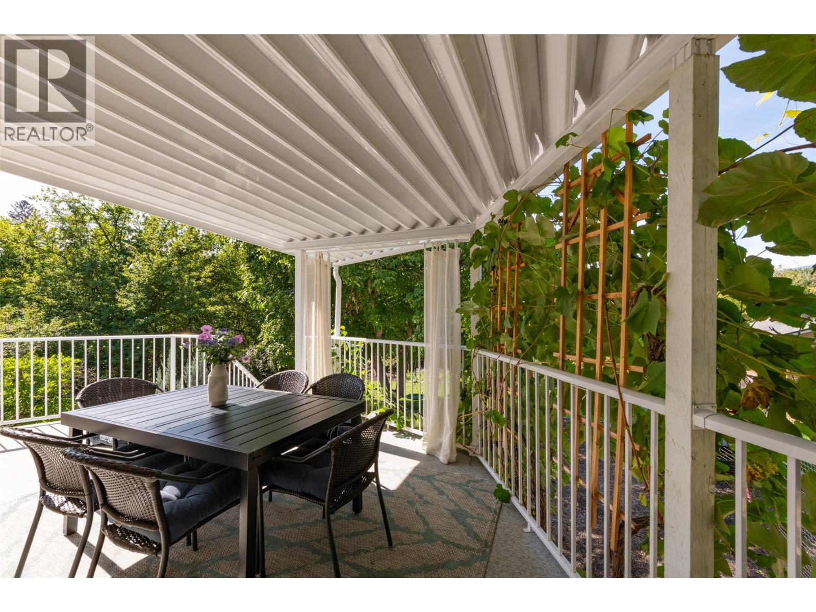 1764 Highland Drive N - Image 32