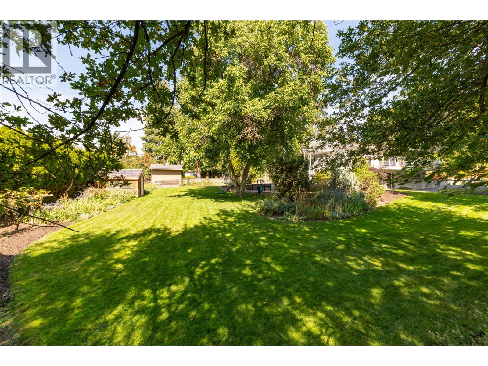 1764 Highland Drive N - Image 63