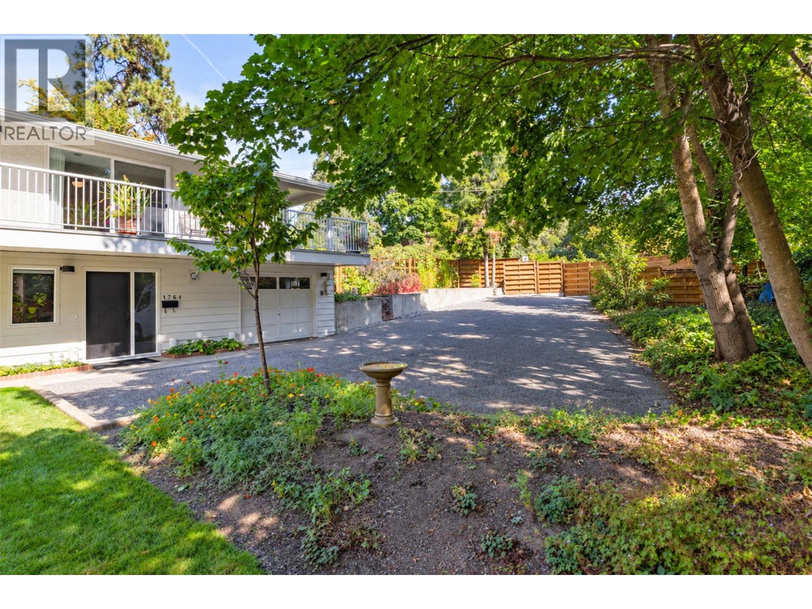 1764 Highland Drive N - Image 65