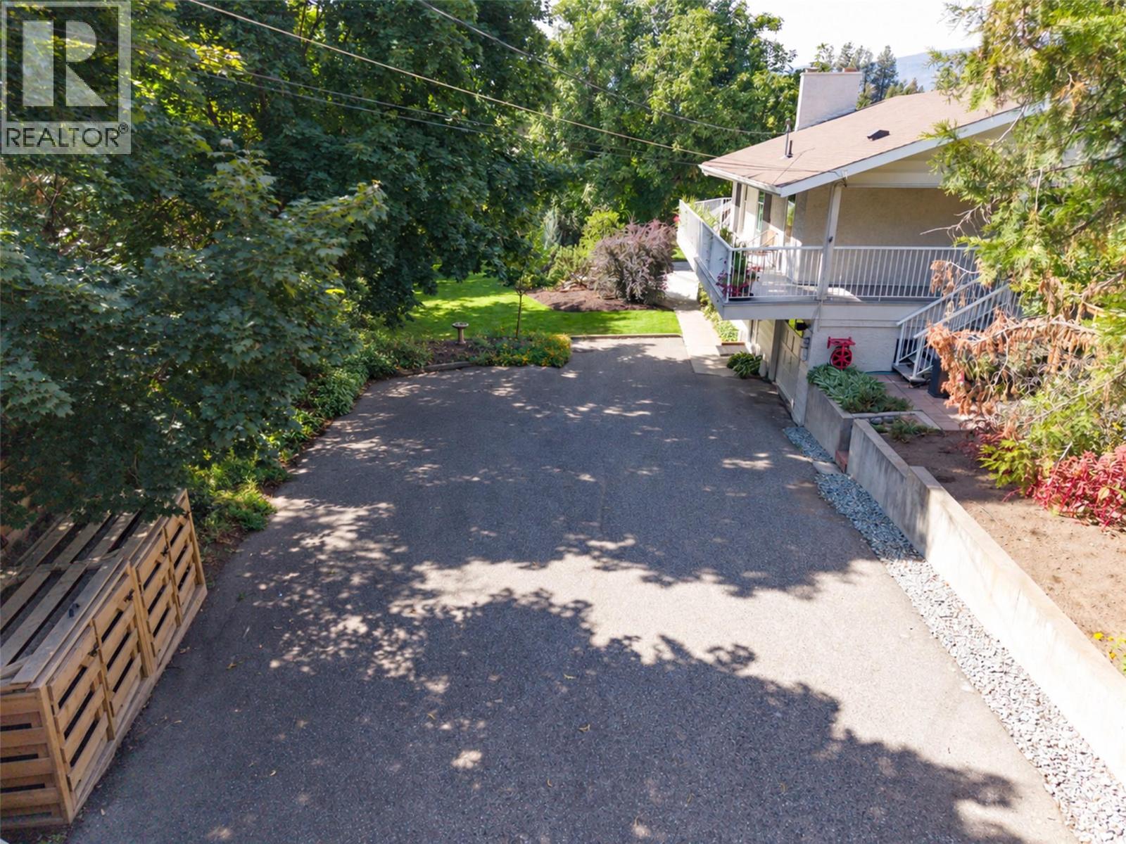 1764 Highland Drive N - Image 80