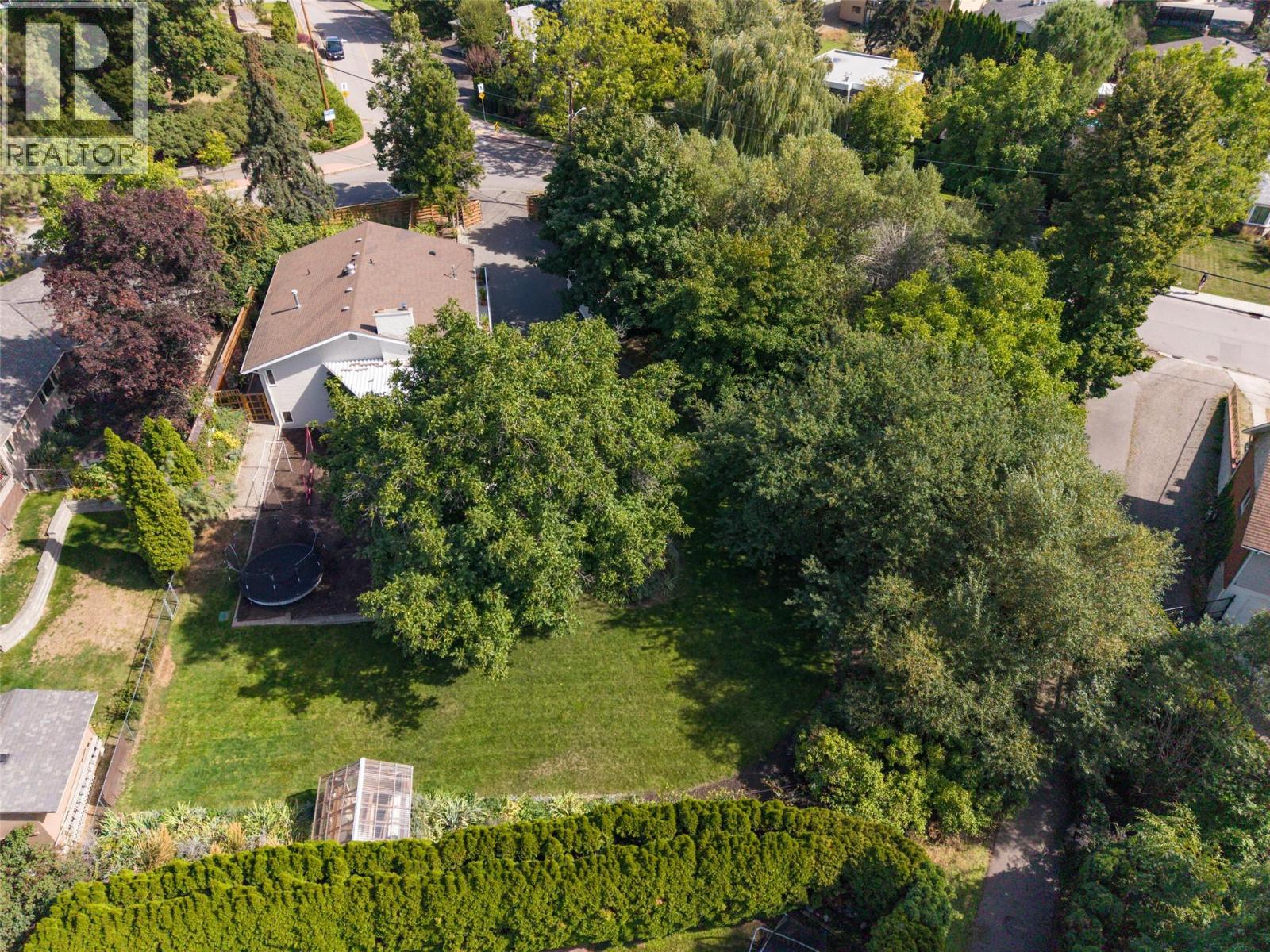 1764 Highland Drive N - Image 83