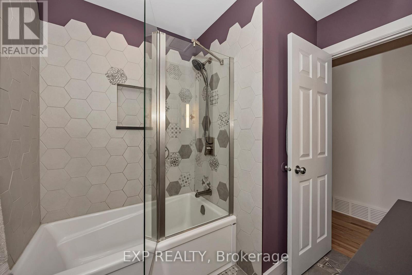 1190 PARKWAY DRIVE - Image 19