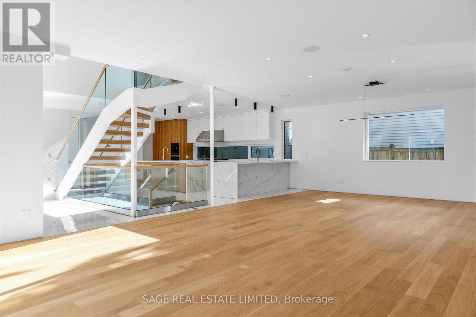 2 ADDISON CRESCENT - Image 10