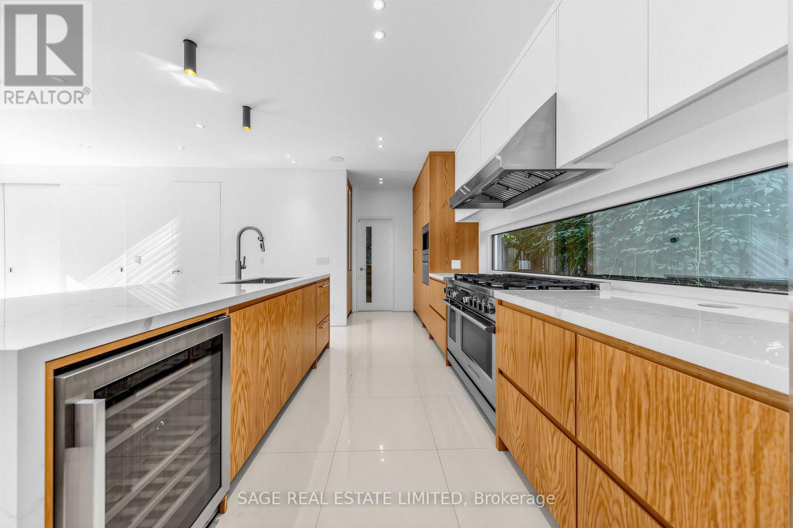 2 ADDISON CRESCENT - Image 14