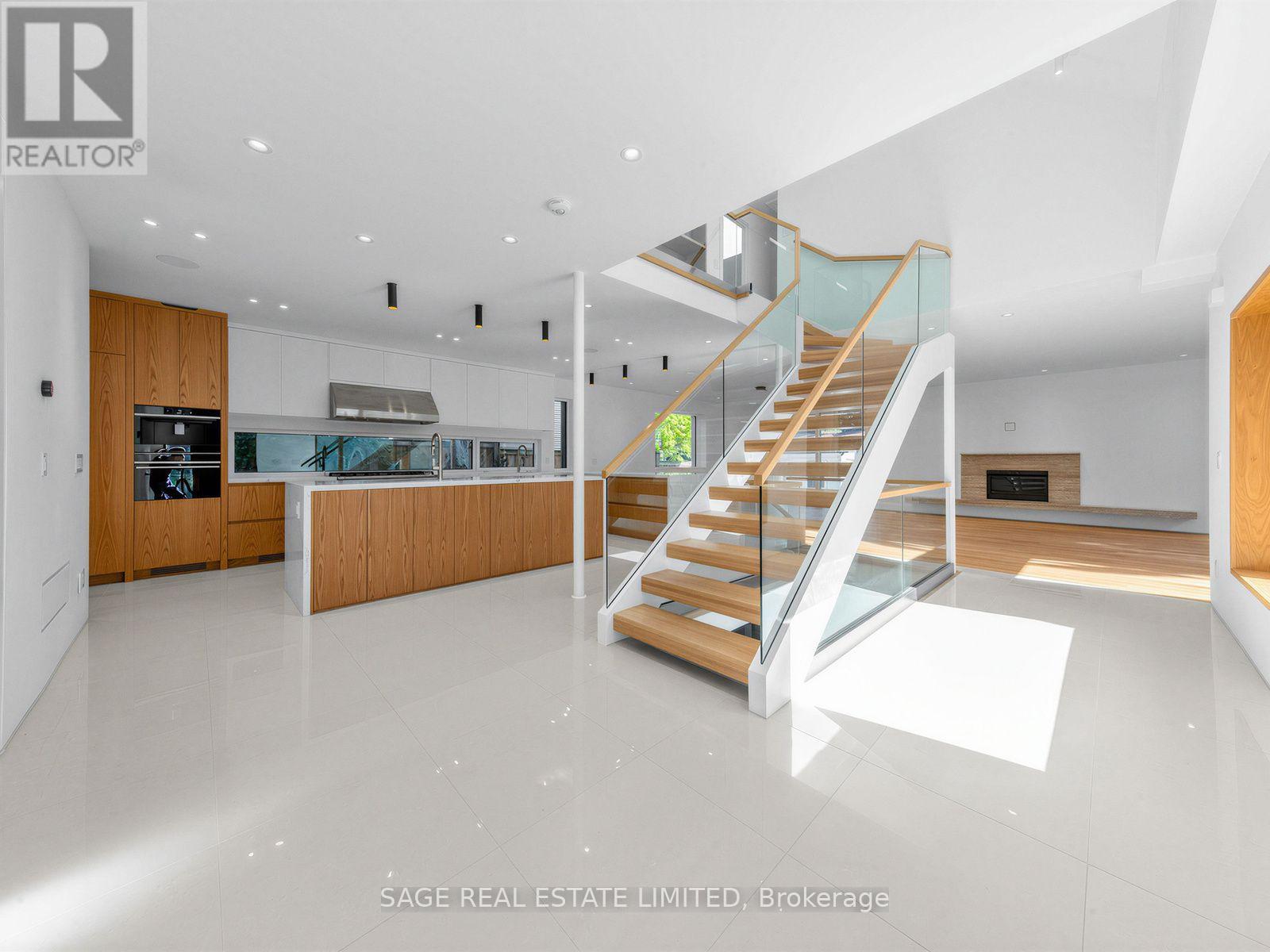 2 ADDISON CRESCENT - Image 16