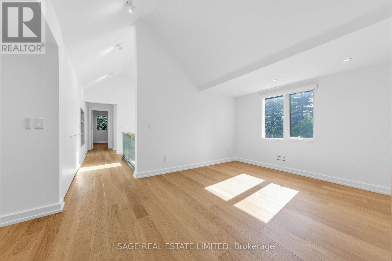 2 ADDISON CRESCENT - Image 20