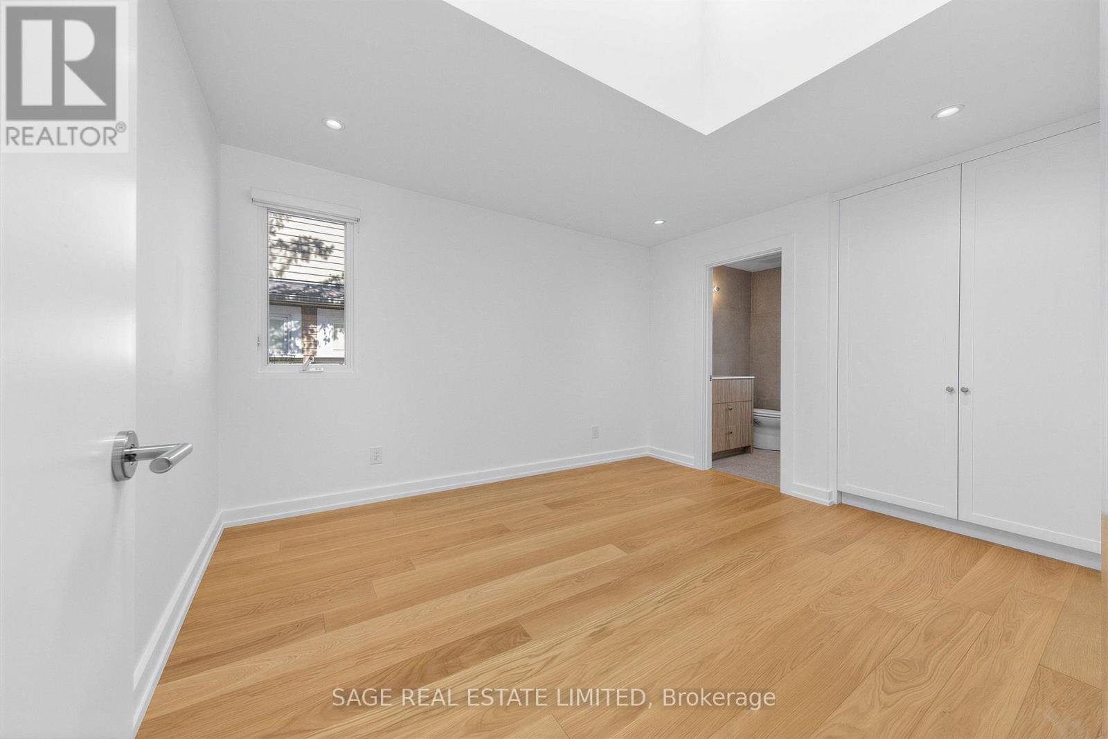 2 ADDISON CRESCENT - Image 33