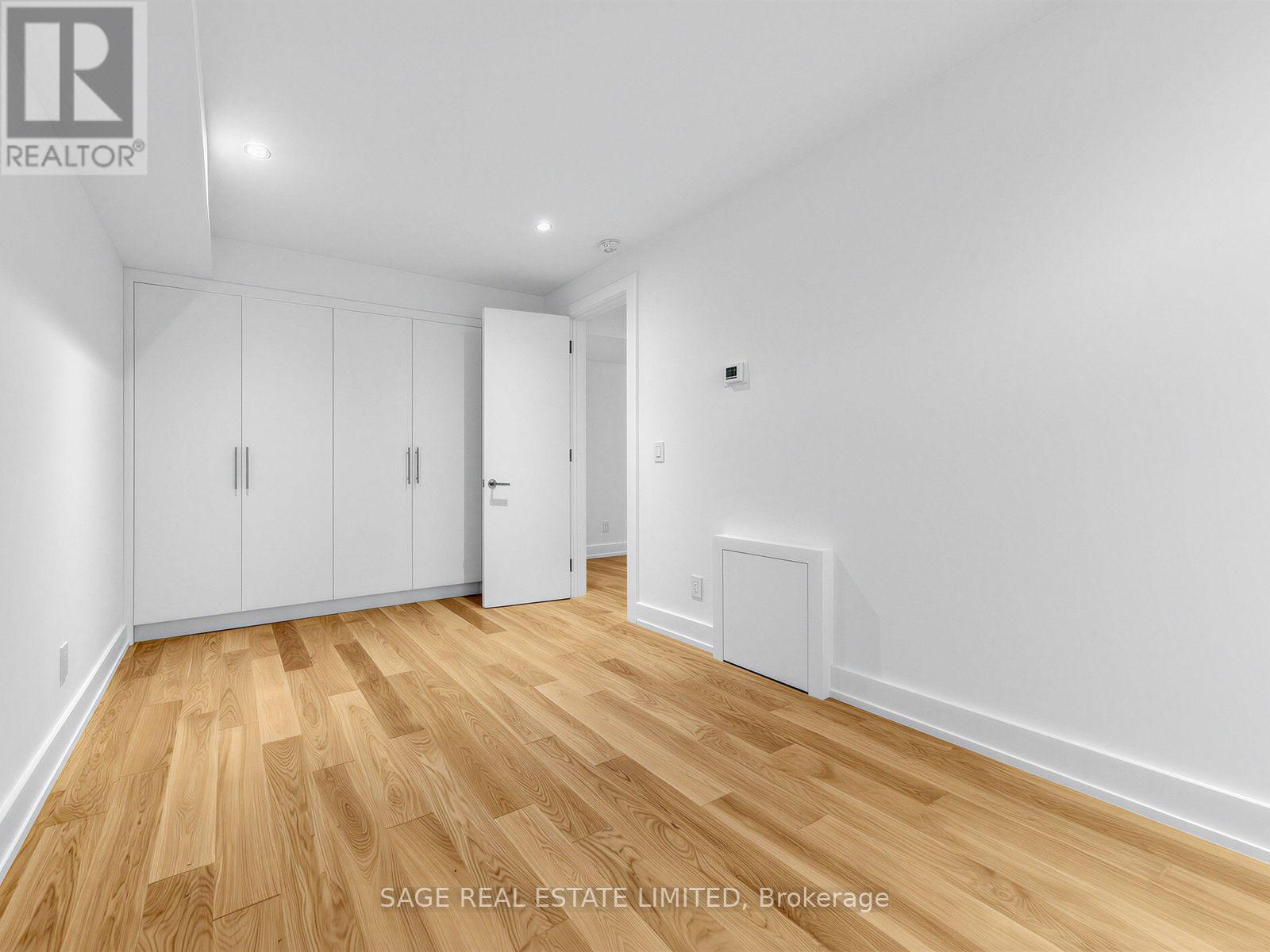 2 ADDISON CRESCENT - Image 45