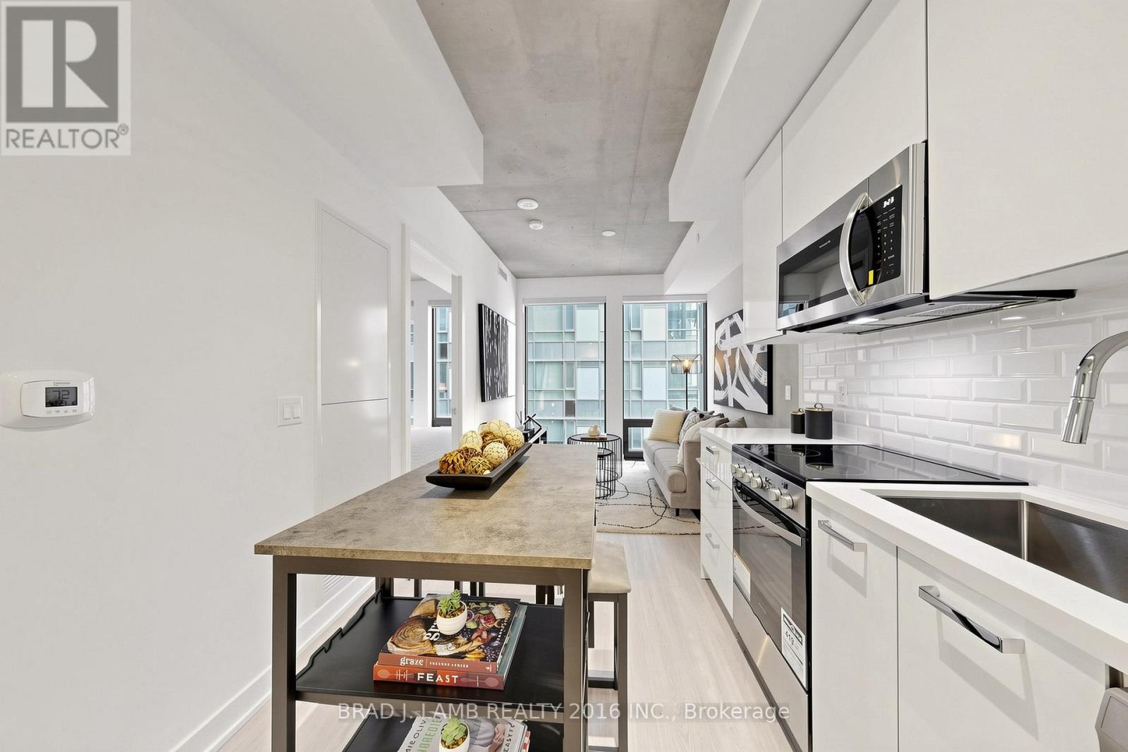 #701 284 KING STREET E - 11