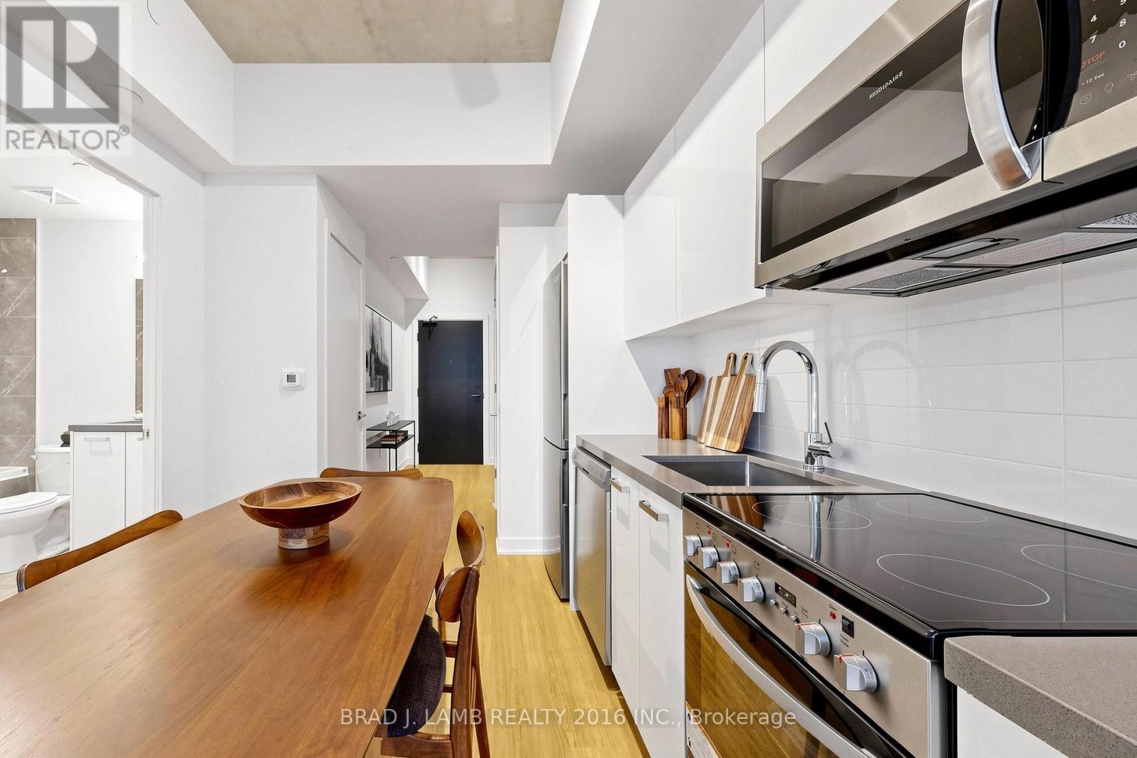 #808 284 KING STREET E - 10