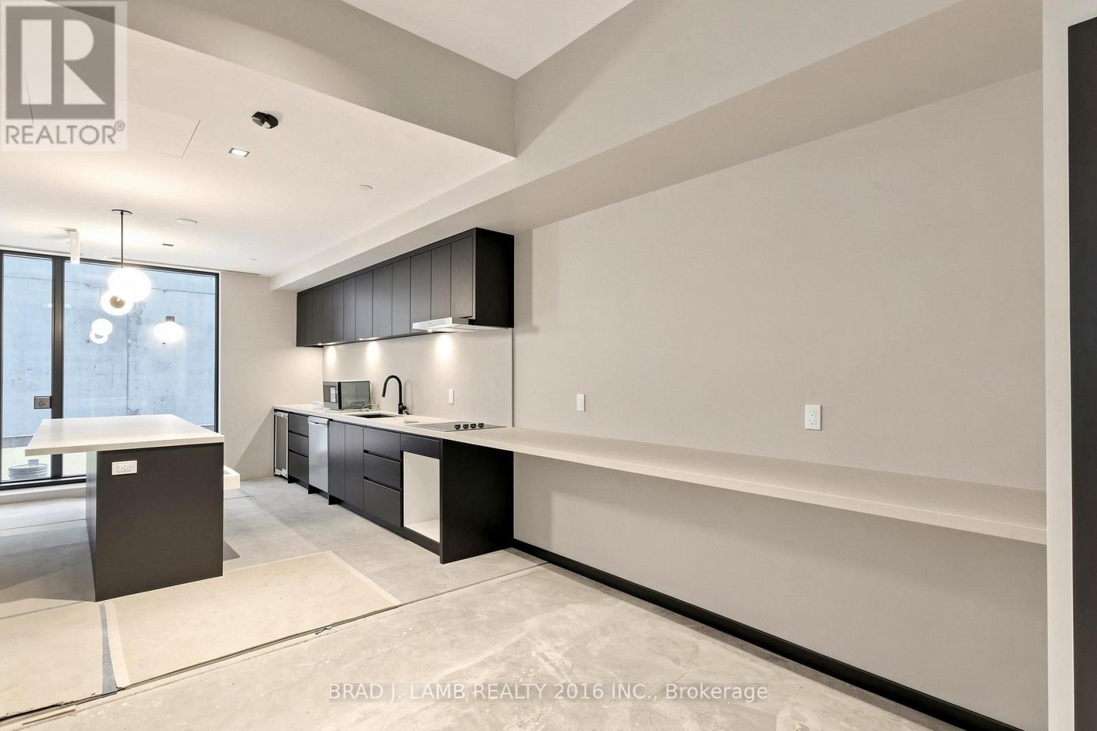 #808 284 KING STREET E - 19